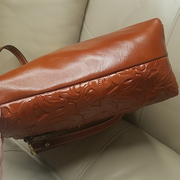 Patricia Nash alessano tooled tote NWT - Picture 7 of 8